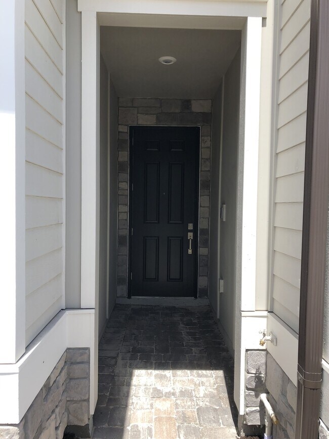 Photo - Newer 4/3.5 Townhouse at The Trails at Mos...