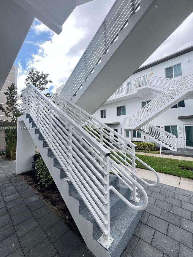 Photo - 10229 NW 64th Ter Unit 101