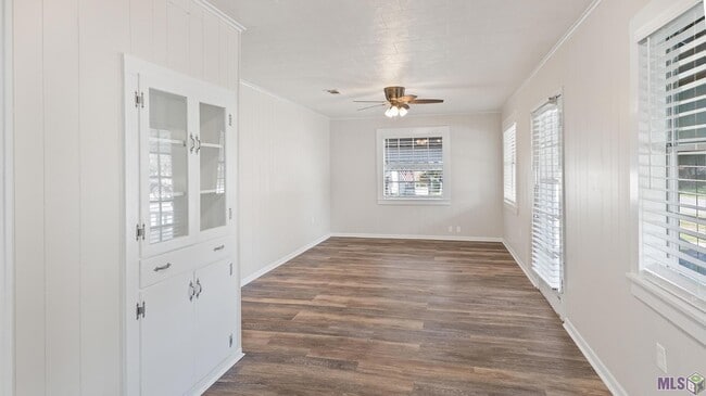 Photo - 759 Ave D