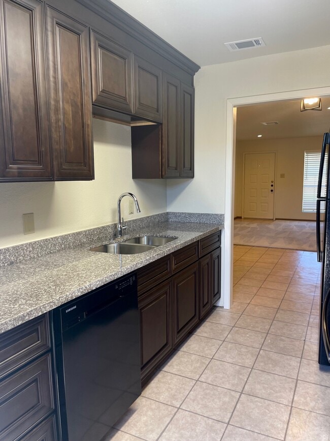 Photo - 5458 Folsom Dr