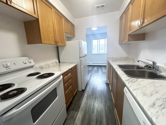 Photo - 1 Bernick Dr