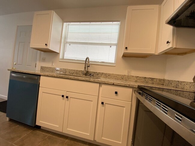 Photo - Cozy Bungalow