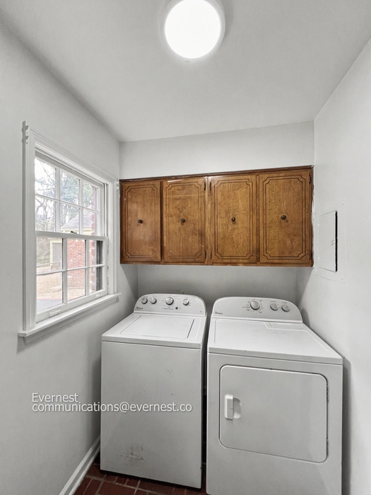 Photo - Beautiful 4-Bedroom Home with Modern Amenities / Pet-Friendly / Available Now!