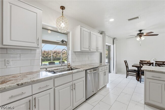 Photo - 1446 SE 13th St