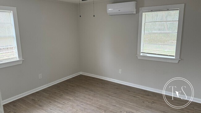 Photo - 2214 Shell Rd