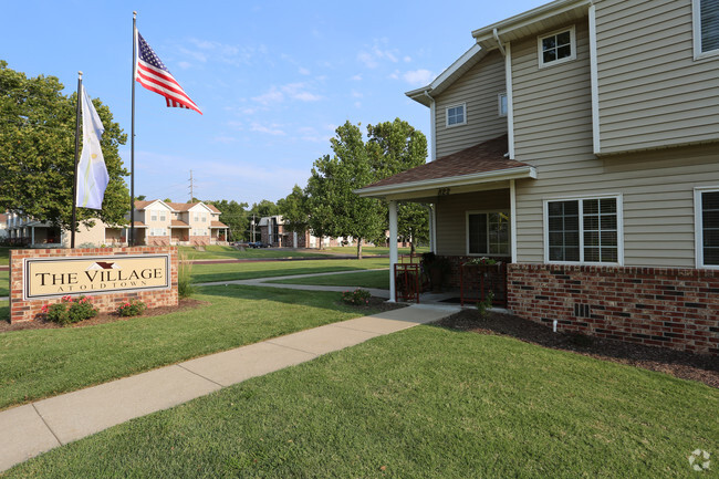 The Village at Old Town - The Village at Old Town Apartments