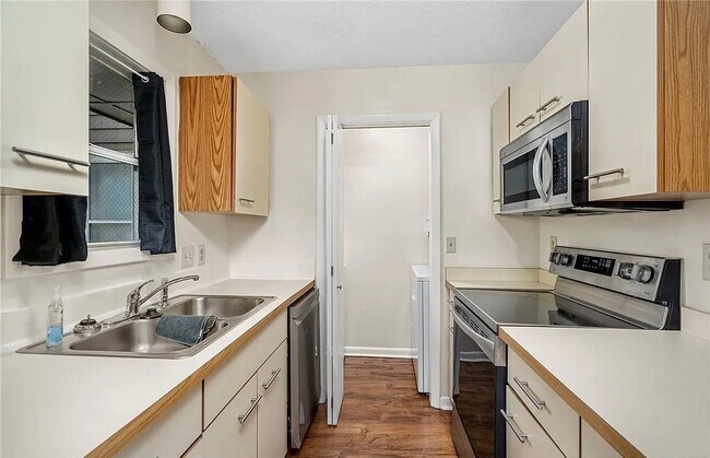 Photo - 1006 Brookhollow Dr Unit Apt 9
