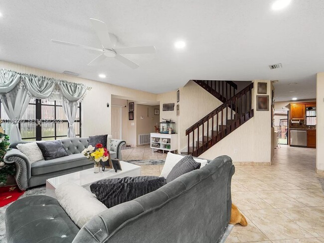 Photo - 1431 SW 87th Way