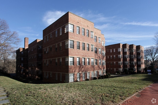 2501 Q St. NW