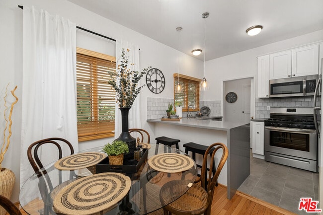 Photo - 466 N Harper Ave