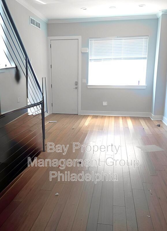 Photo - 2923 Gerritt St