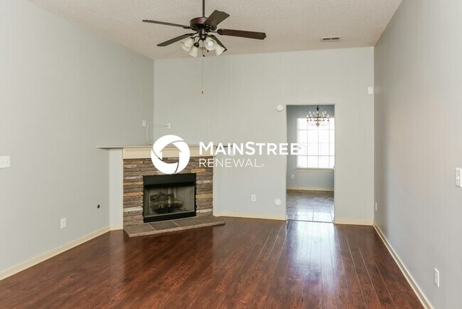 3 Bedroom Pet-Friendly Home in CORDOVA, TN with Main Street Renewal