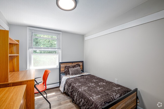 4BR, 2BA - Bedroom