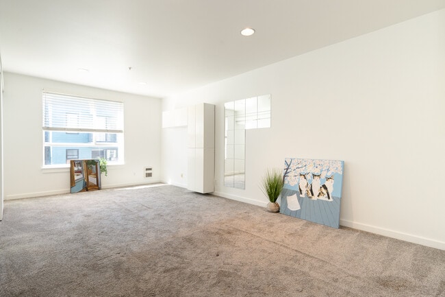 Photo - 66 Bell St Unit #35