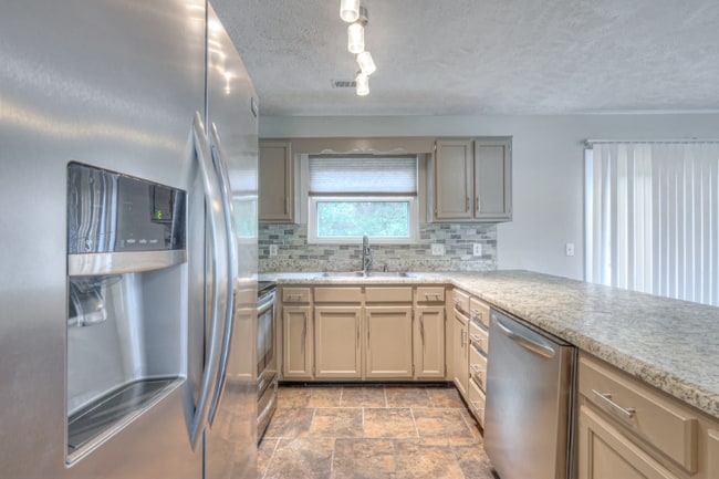 Photo - 109 Cedar Ash Ct