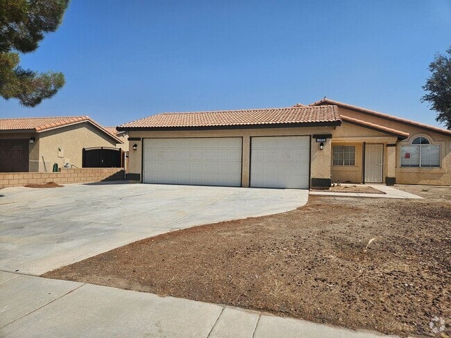 Building Photo - 4 Bedroom Adelanto Home