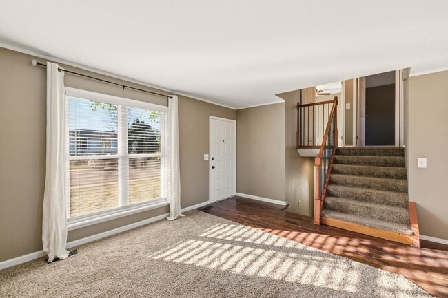 Photo - PRICE DROP! 3 Bedroom 2 Bathroom House Wit...