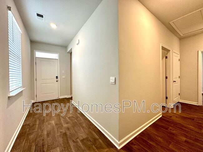 Photo - 646 Ladywood Dr