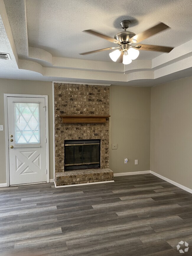 Building Photo - 5017 Wagon Wheel Ave Rental