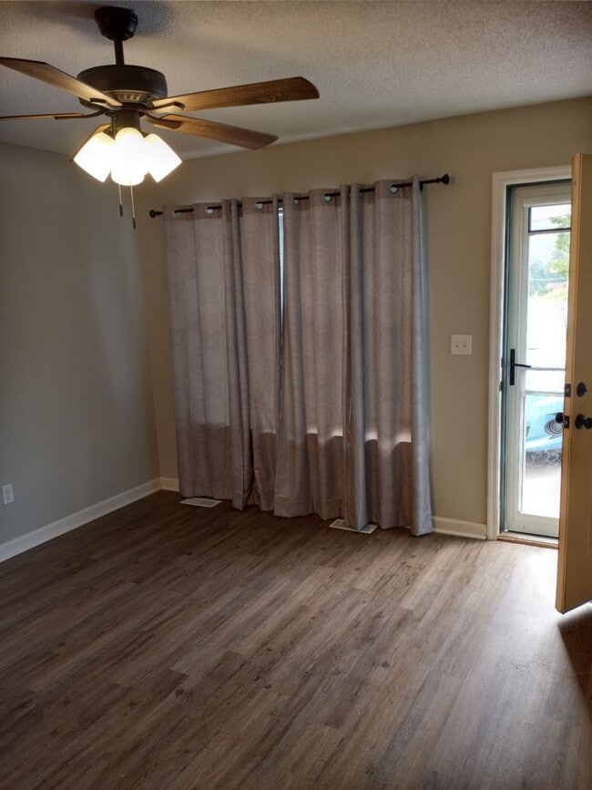 Photo - 2 bed 1.5 bath condo for rent