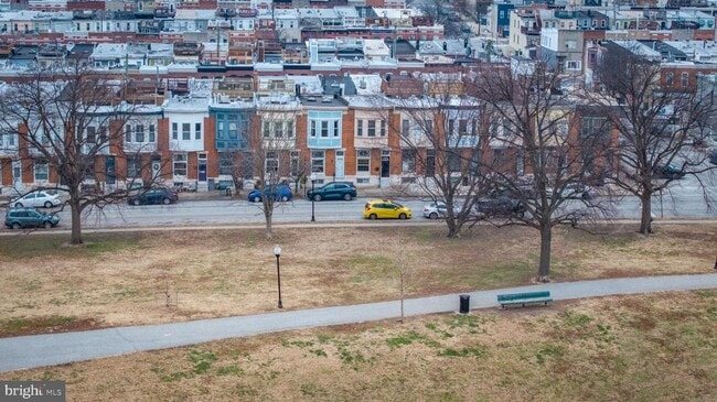 Photo - 263 S Ellwood Ave