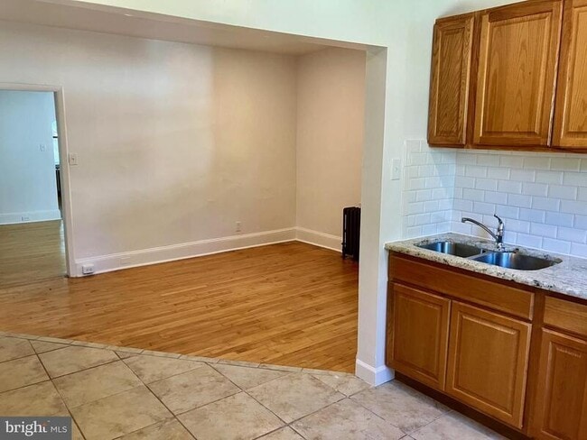 Photo - 714 Magill Ave