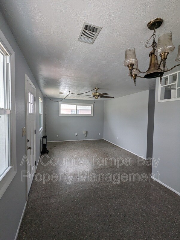Photo - 6021 W Hanna Ave