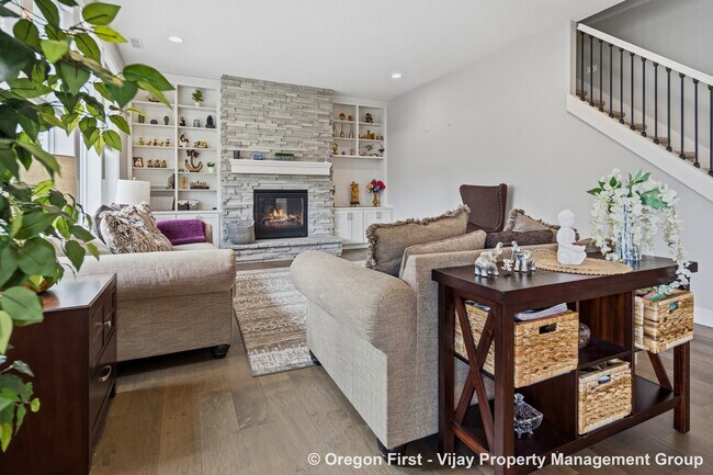 Photo - 16702 NW Trillium St