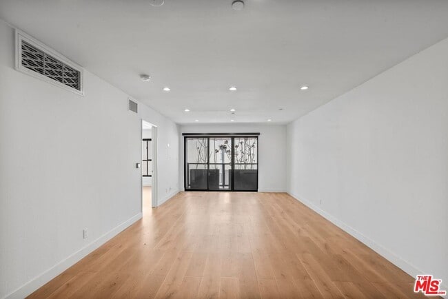 Photo - 725 N Alfred St Unit 209