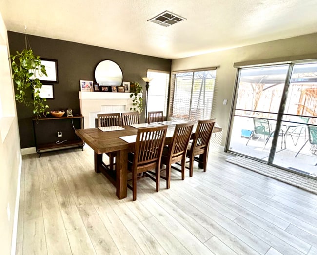 Photo - 1746 Gatepost Ave