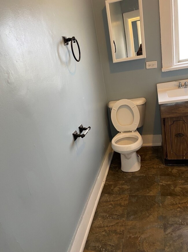 Photo - 319 N 6th Ave