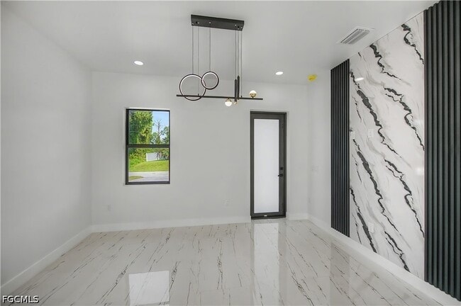 Photo - 3121 69th St W