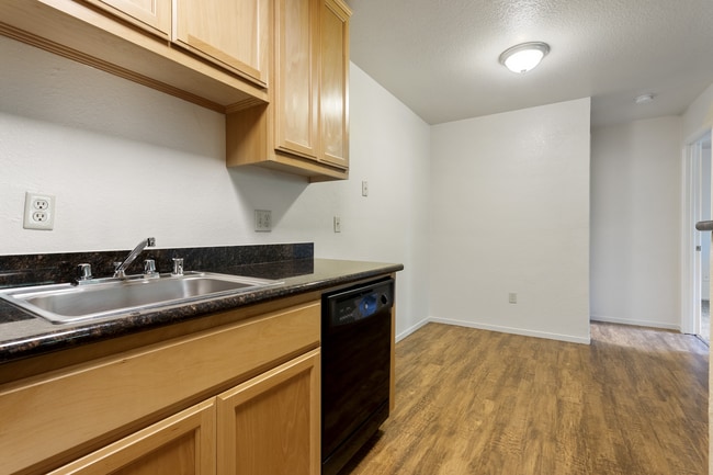7A3A2363.jpg - Valley Oak Apartments