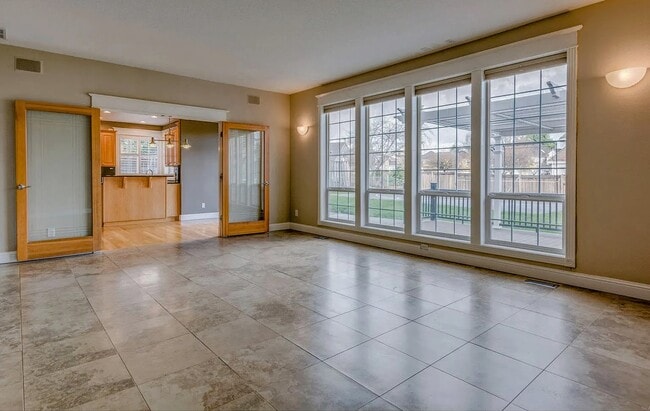 Photo - 450 NW Pacific Grove Dr