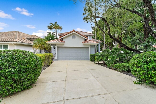 Photo - 137 Eagleton Ct