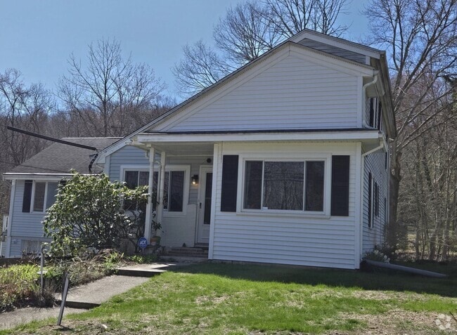 Building Photo - 219 Toll Gate Rd Rental