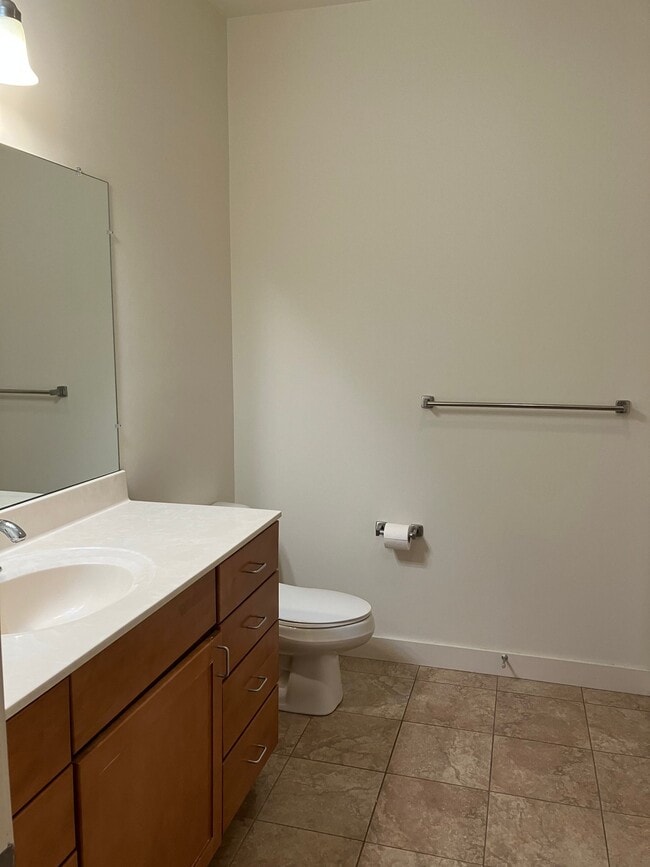 25 Bacon St Unit 404