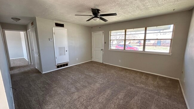 Photo - 6518 Avenue S