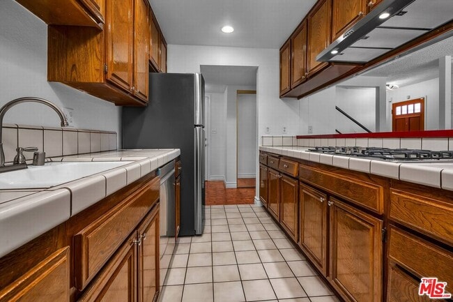 Photo - 938 5th St Unit 1