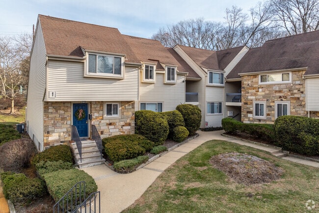 Building Photo - Heritage Square at Aberdeen