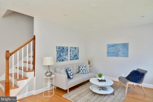 Photo - 2602 S Troy St
