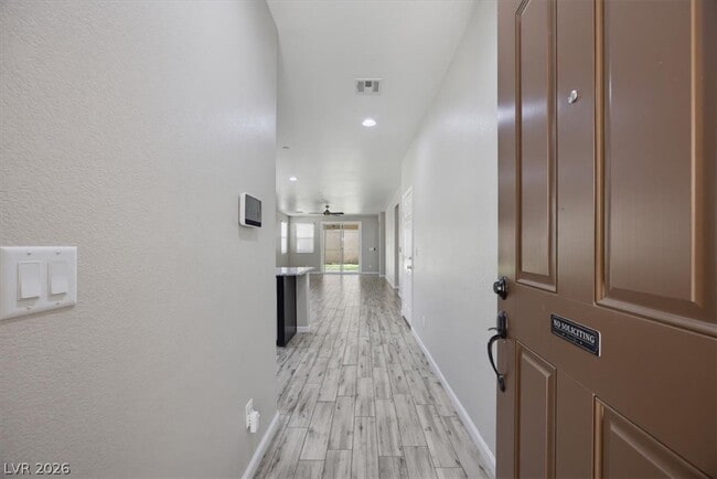Photo - 917 Spiracle Ave