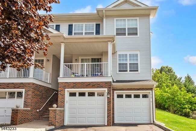 Photo - 418 Dalton Ct