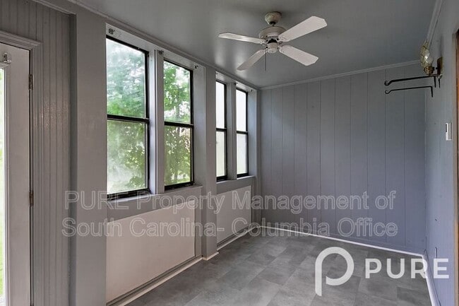 Photo - 601 Riverhill Cir