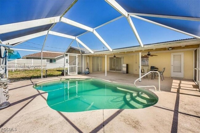 Photo - 915 SE 20th St