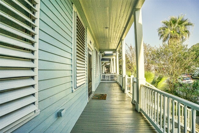 Photo - 1412 Postoffice St