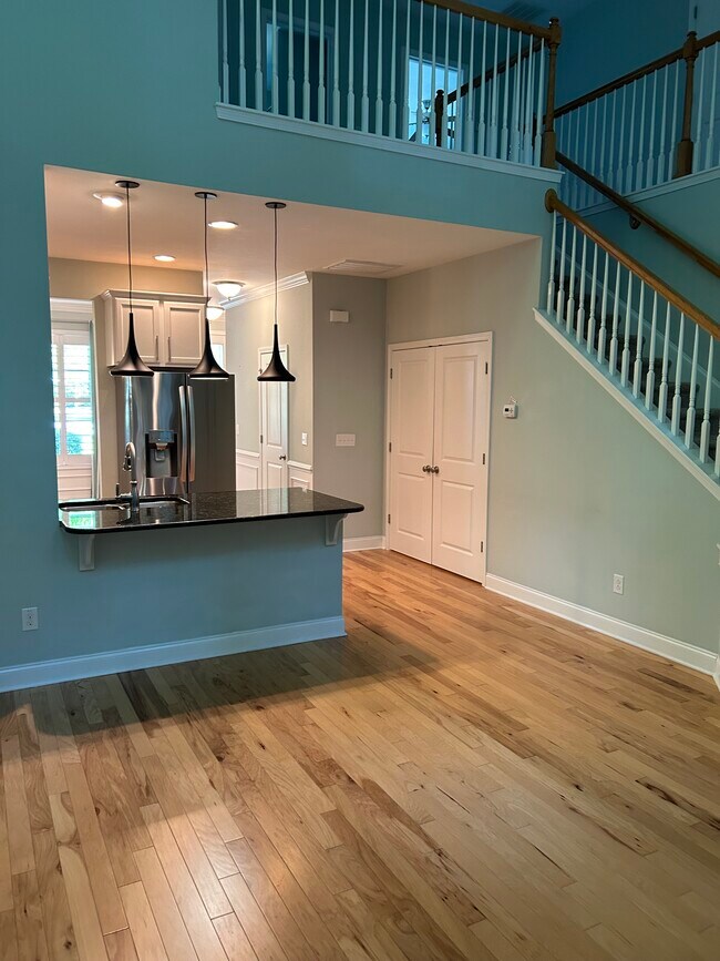 Photo - 3380 Eastman Dr