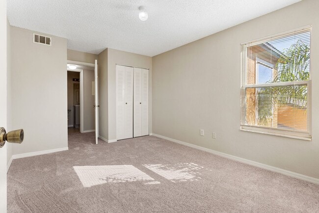 Building Photo - Venetian Place - 833 Unit 833