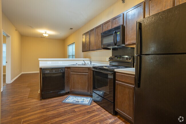 1BR/1BA - 596SF - Kitchen - Aurum