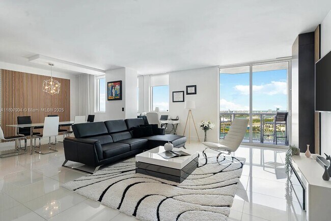 Building Photo - 244 Biscayne Blvd Unit 2602 Rental
